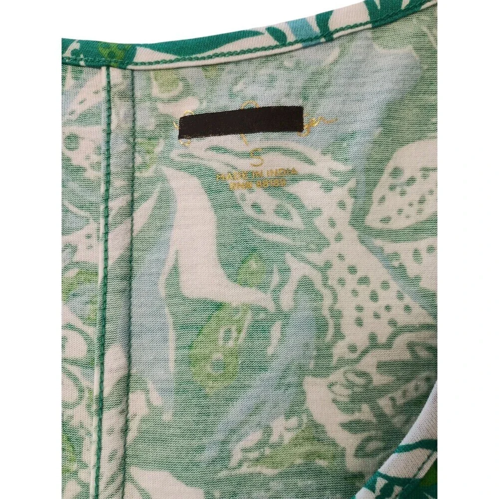 Lilly Pulitzer scoop neckline